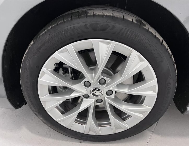 Škoda Superb Kombi 2,0 l 142 kw