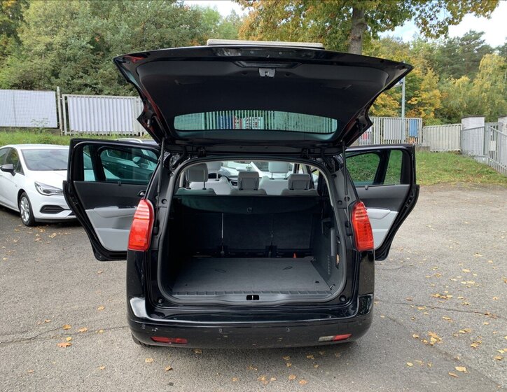 Peugeot 5008 MPV 2,0 l 120 kw