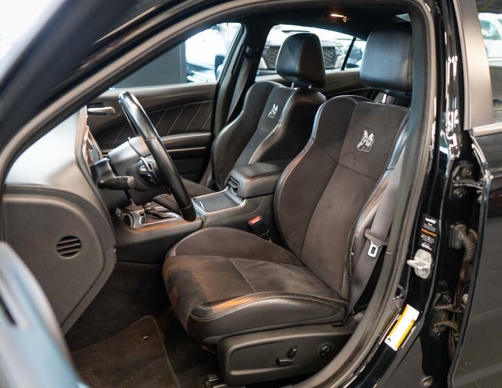 Dodge Charger Sedan / Limuzína 6,4 l 361 kw