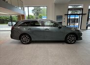 KIA Ceed 4