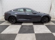 Tesla Model S 7