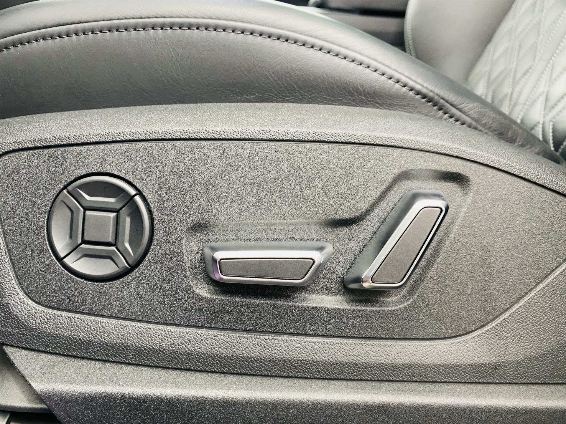 Audi e-tron SUV 0,0 370 kw