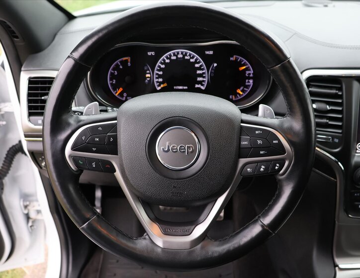 Jeep Grand Cherokee 19