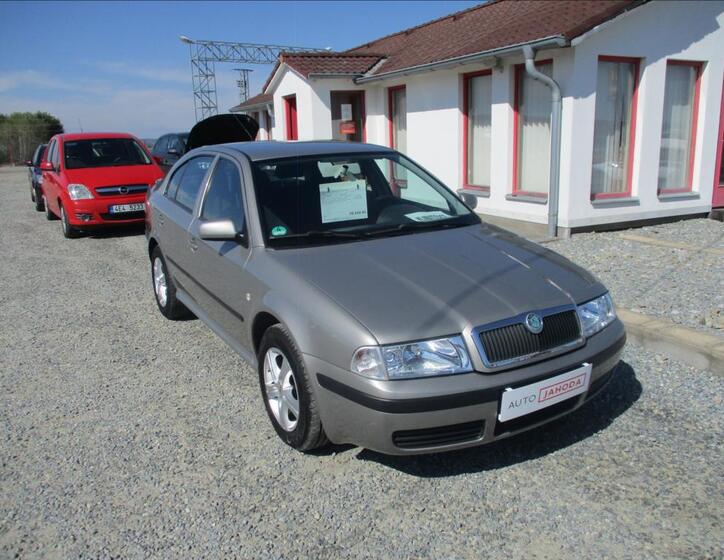 Škoda Octavia 1