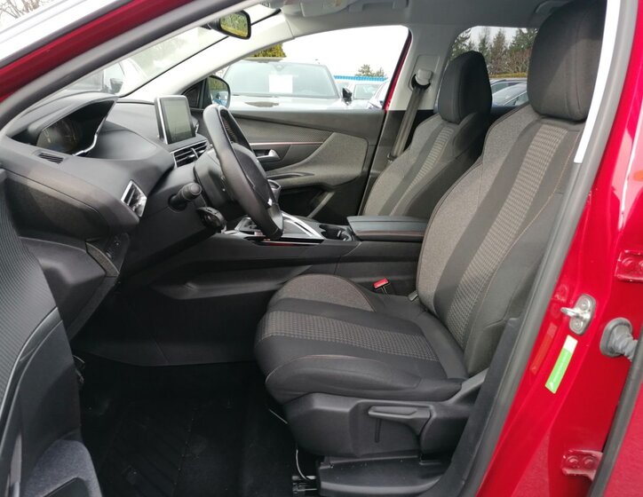 Peugeot 3008 SUV / Terénní 1,2 l 96 kw