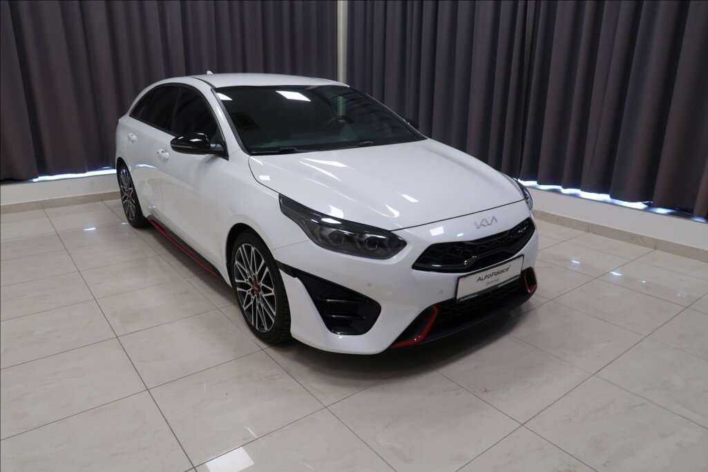 KIA ProCeed Kombi 1,6 l 150 kw