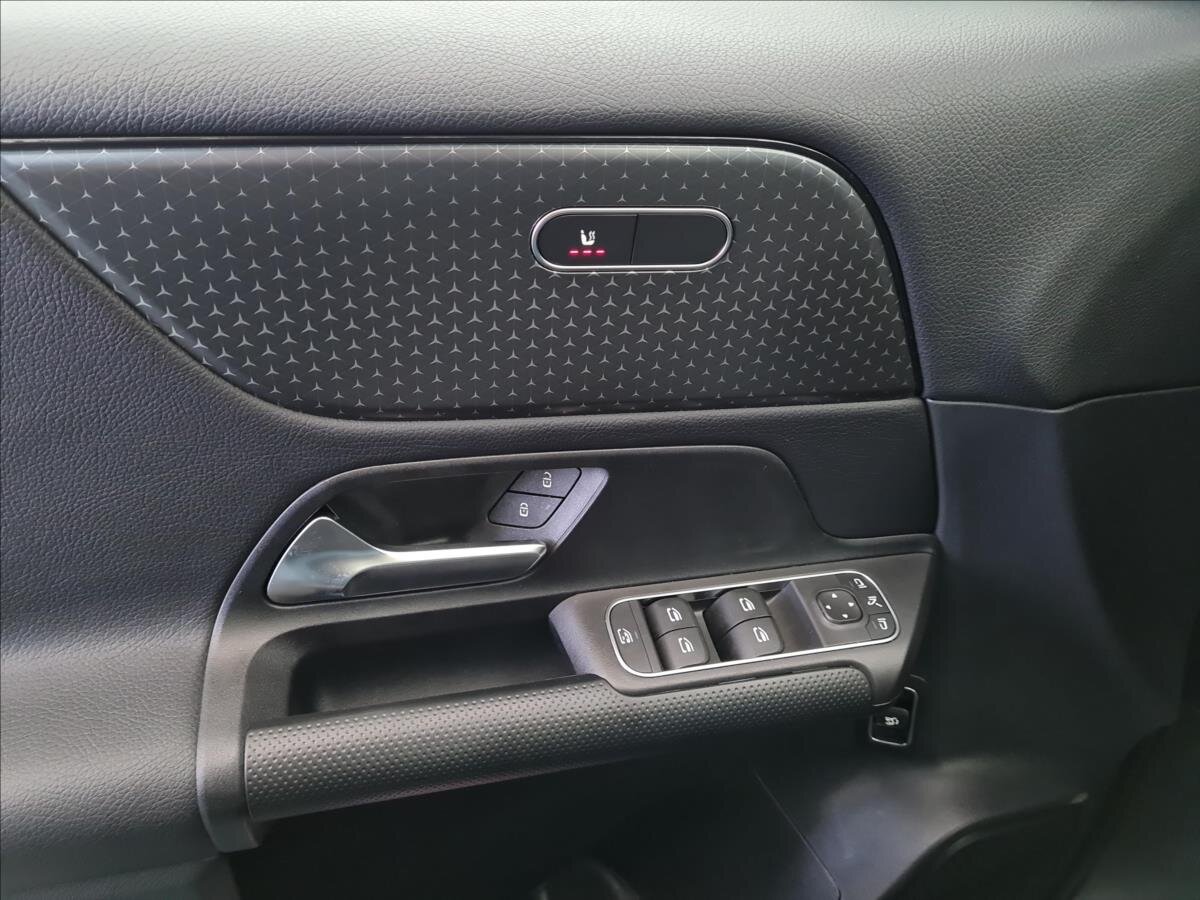 Mercedes-Benz GLB SUV 2,0 l 140 kw