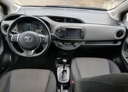 Toyota Yaris 16