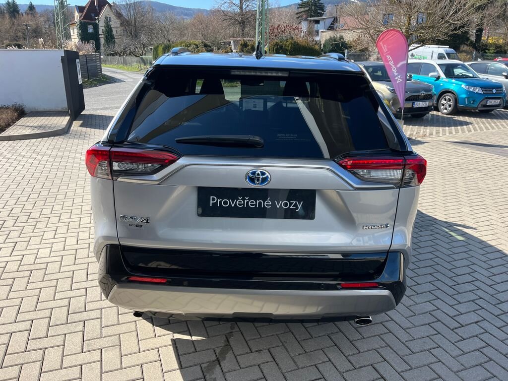 Toyota RAV4 SUV / Terénní 2,5 l 131 kw