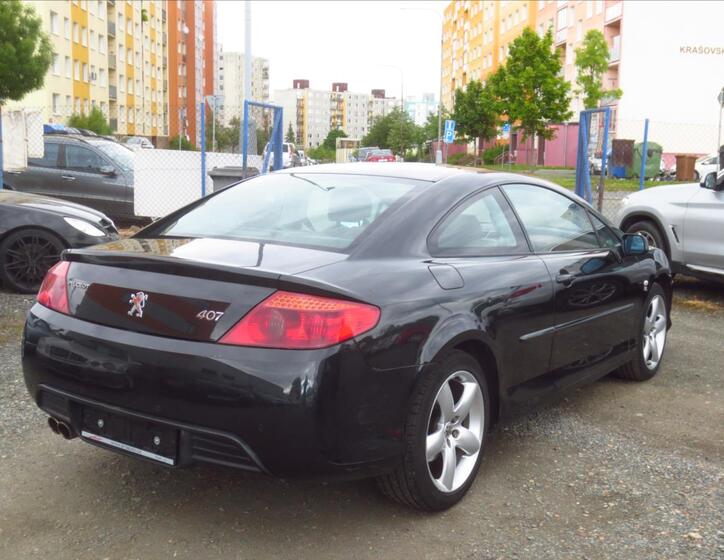 Peugeot 407 4