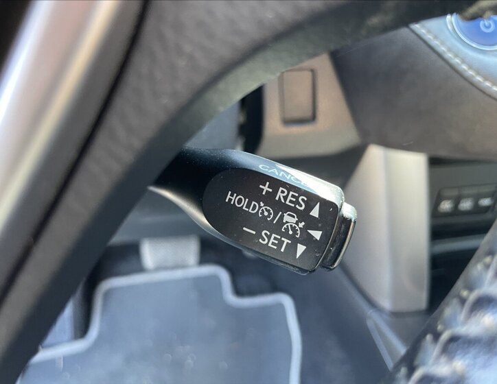 Toyota RAV4 SUV / Terénní 2,5 l 145 kw