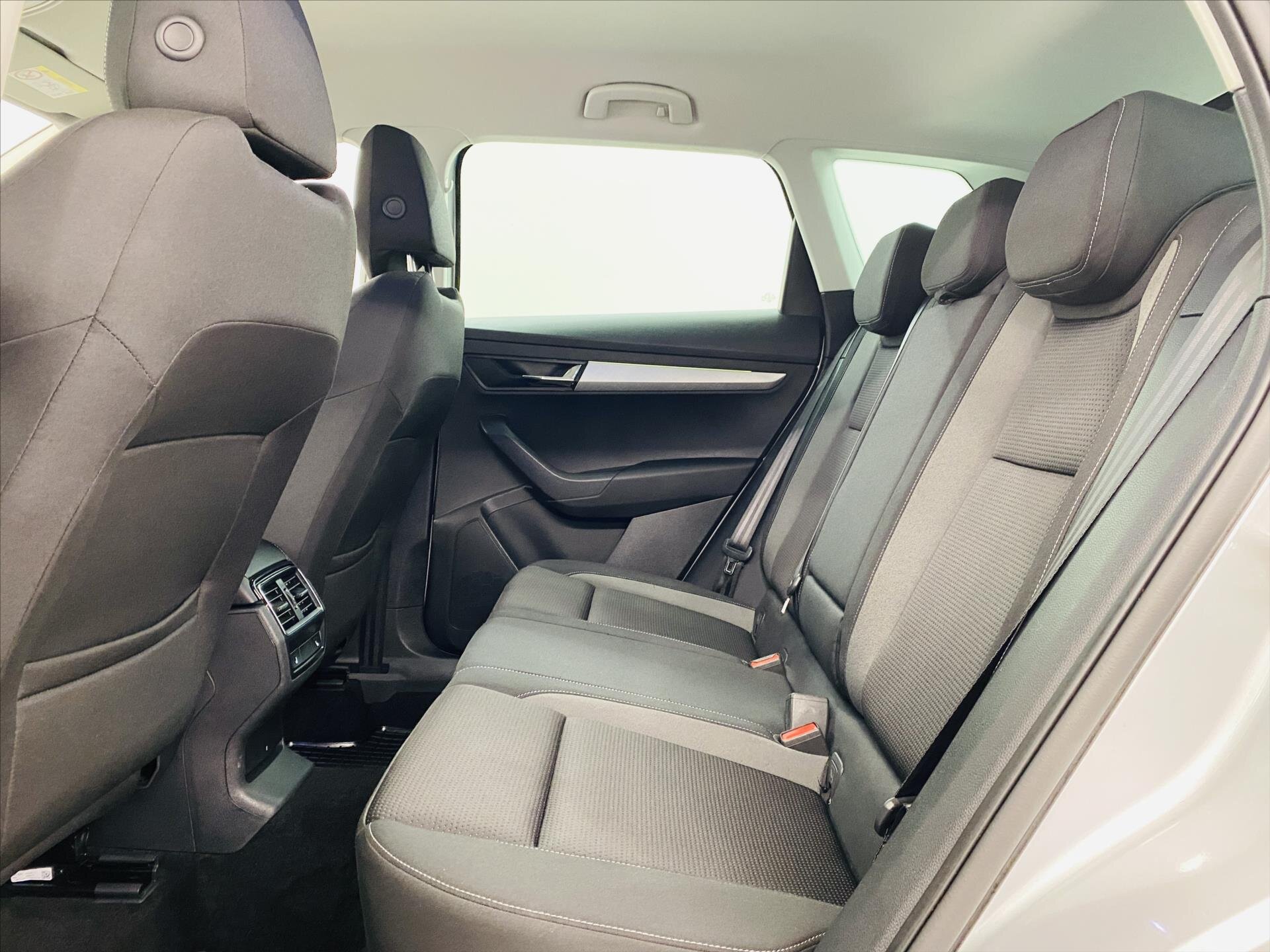 Škoda Karoq SUV / Terénní 1,5 l 110 kw