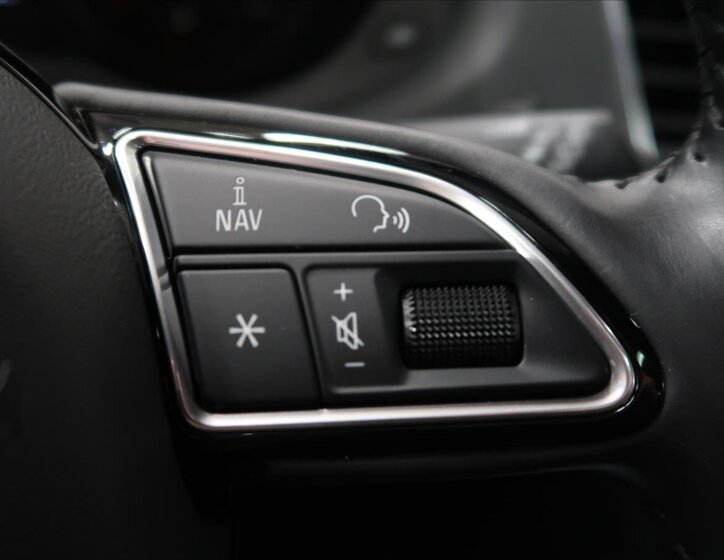 Audi Q3 SUV / Terénní 1,4 l 110 kw