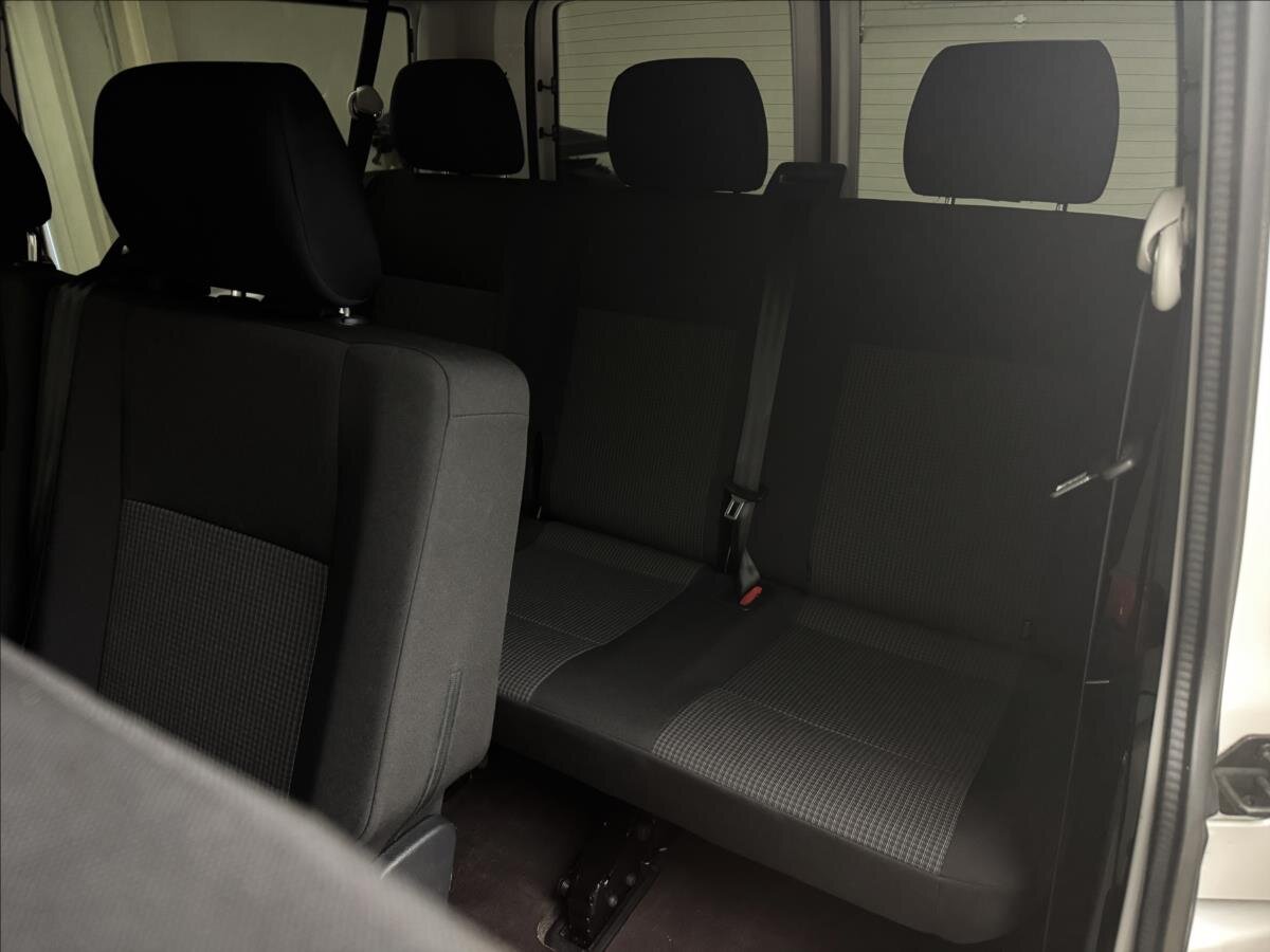 Volkswagen Transporter Kombi 2,0 l 110 kw