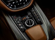 Aston Martin Ostatní SUV 4,0 l 405 kw