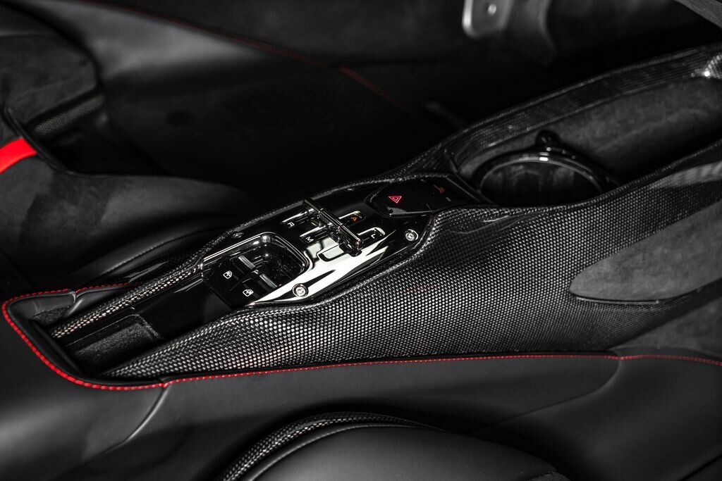 Ferrari SF90 Kupé 4,0 l 574 kw