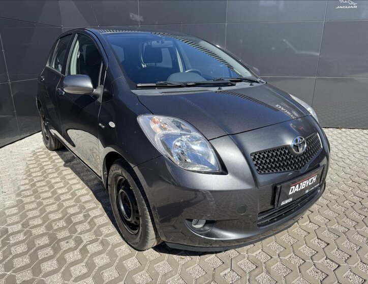 Toyota Yaris Hatchback 1,4 l 66 kw