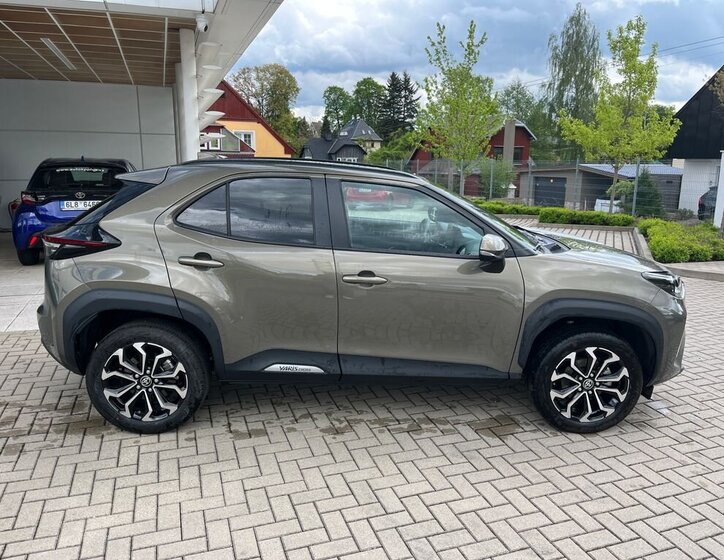 Toyota Yaris Cross SUV / Terénní 1,5 l 68 kw