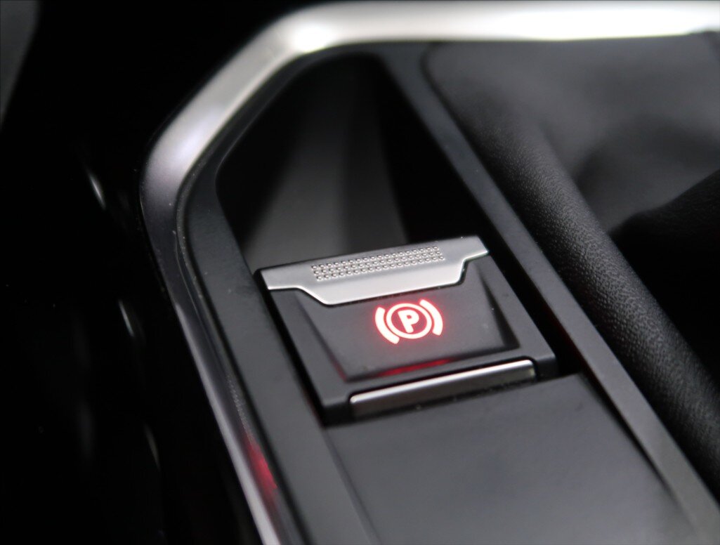 Peugeot 5008 MPV 1,5 l 96 kw