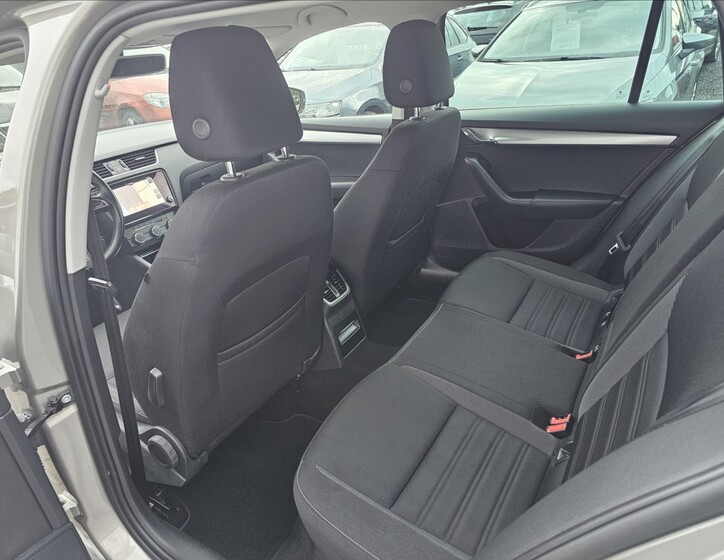 Škoda Octavia 23