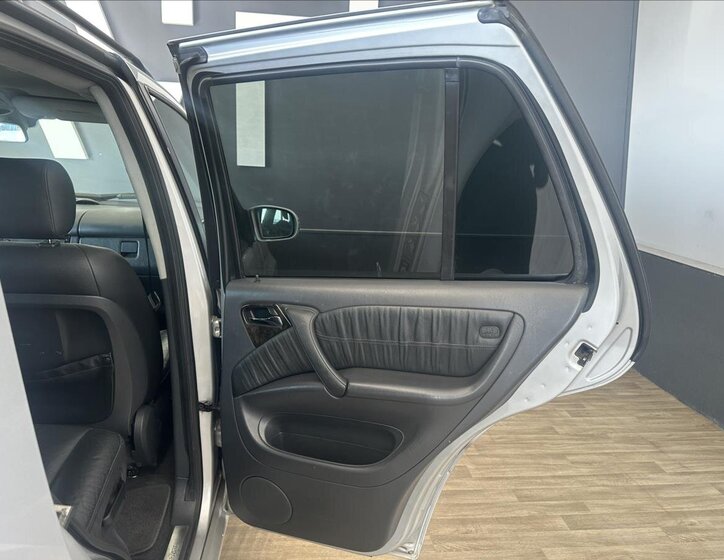 Mercedes-Benz Třídy M SUV / Terénní 2,7 l 120 kw