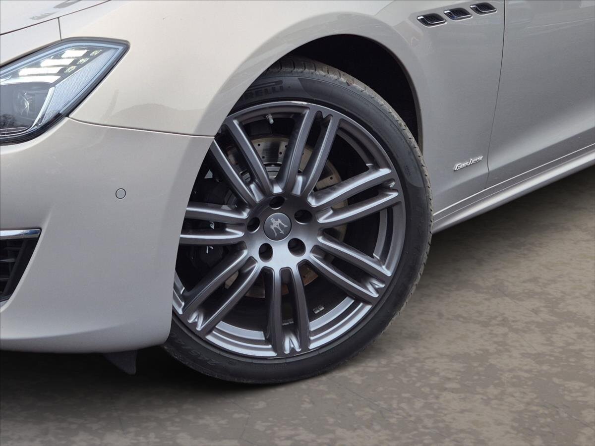 Maserati Ghibli Sedan 3,0 l 316 kw