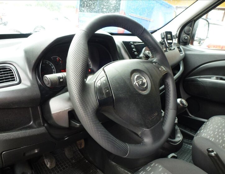 Opel Combo Skříň 1,2 l 66 kw