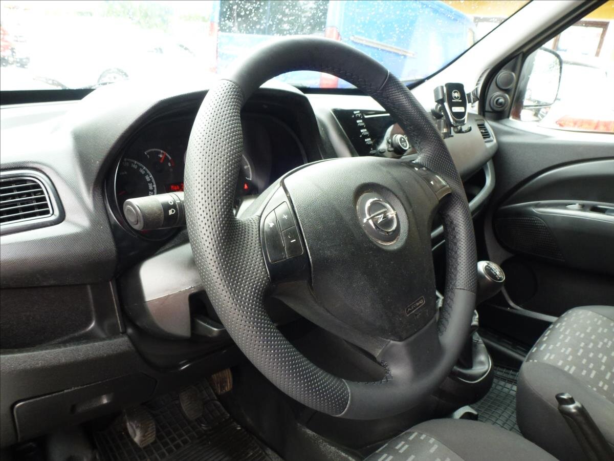 Opel Combo Skříň 1,2 l 66 kw