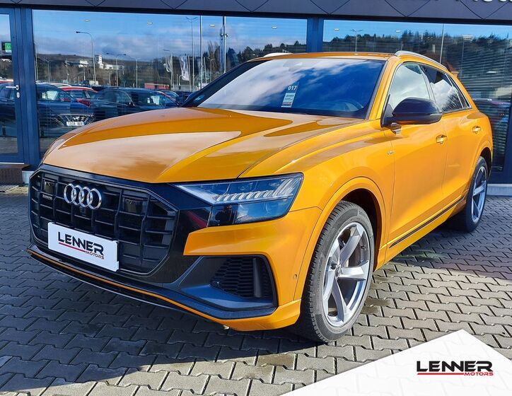 Audi Q8 1
