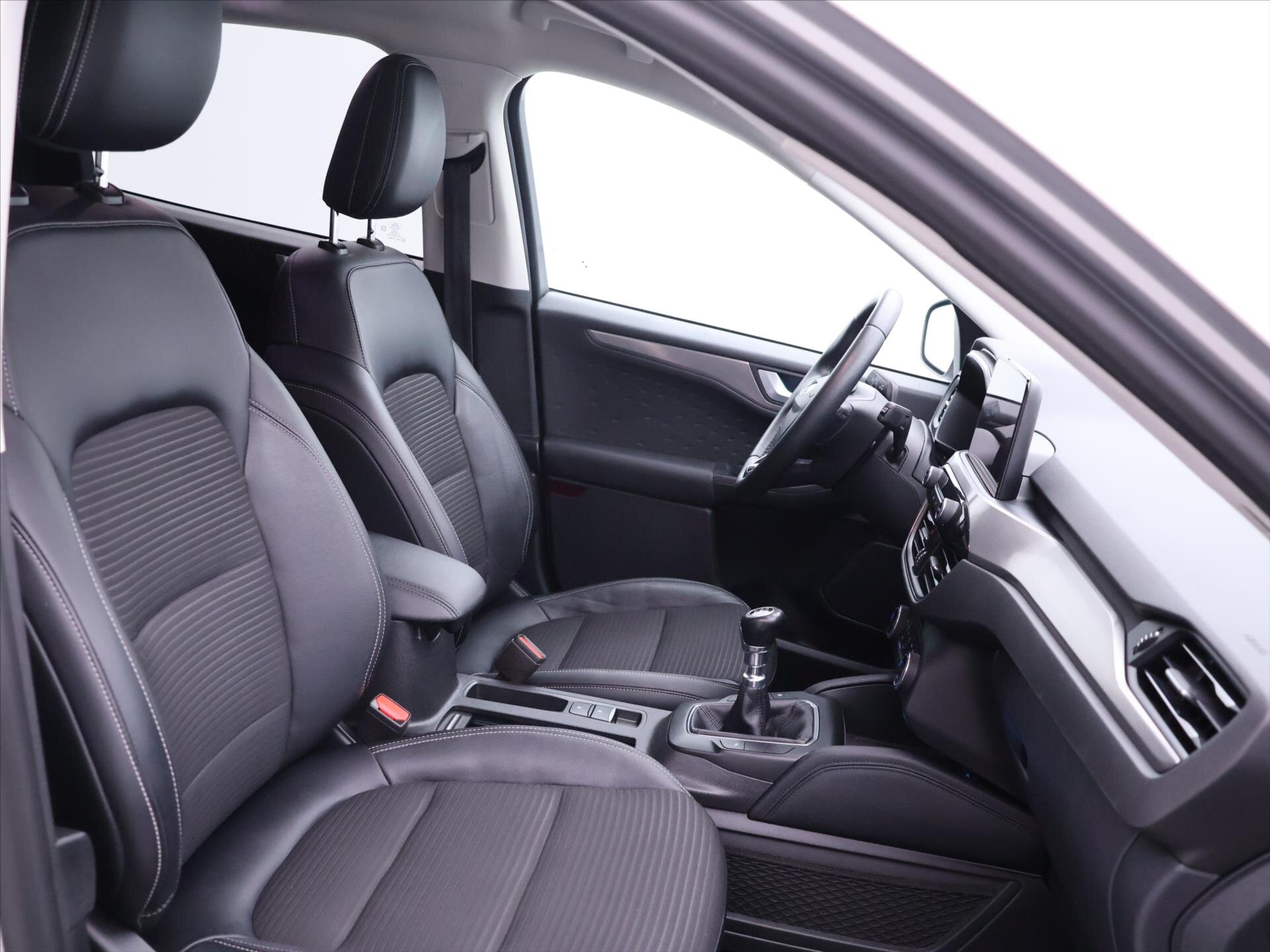 Ford Kuga SUV / Terénní 1,5 l 110 kw