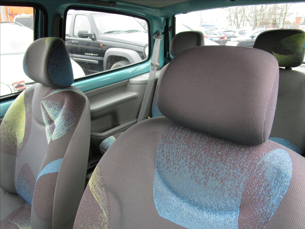 Renault Twingo Hatchback 1,1 l 43 kw