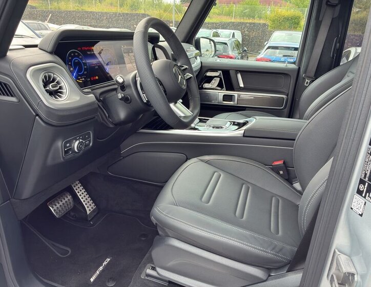Mercedes-Benz Třídy G SUV / Terénní 0,0 432 kw