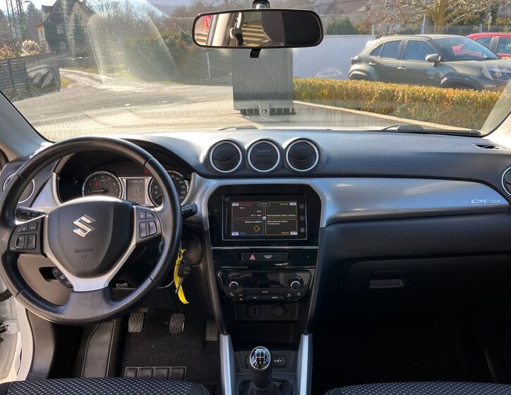 Suzuki Vitara SUV / Terénní 1,6 l 88 kw