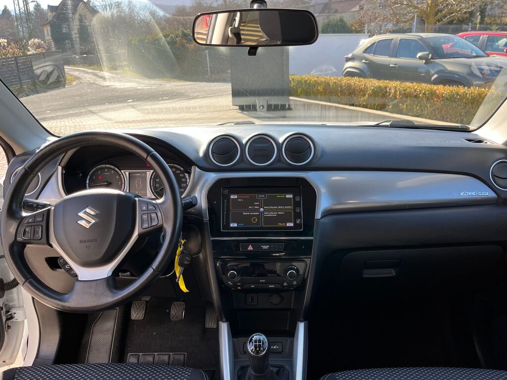 Suzuki Vitara SUV / Terénní 1,6 l 88 kw