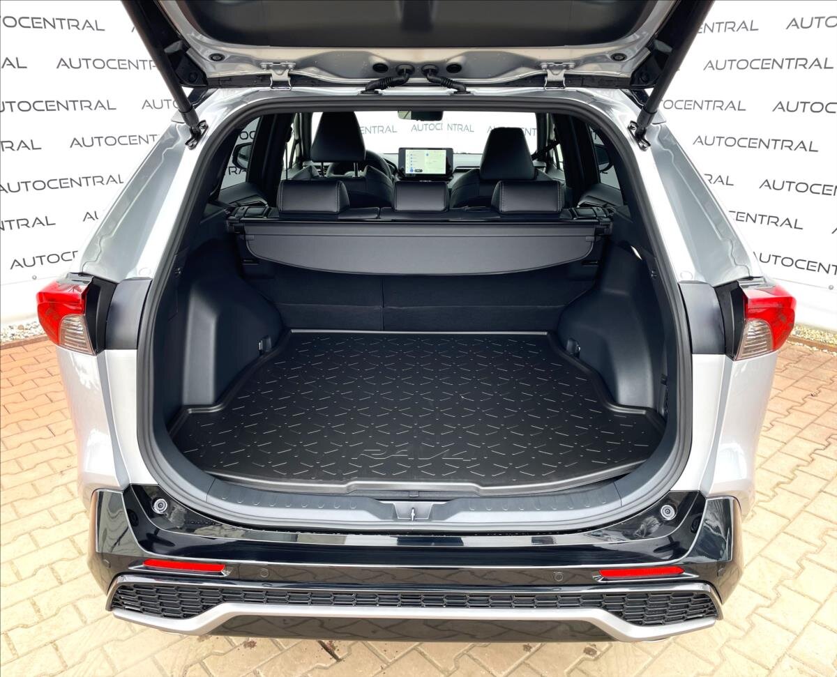 Toyota RAV4 SUV 2,5 l 219 kw