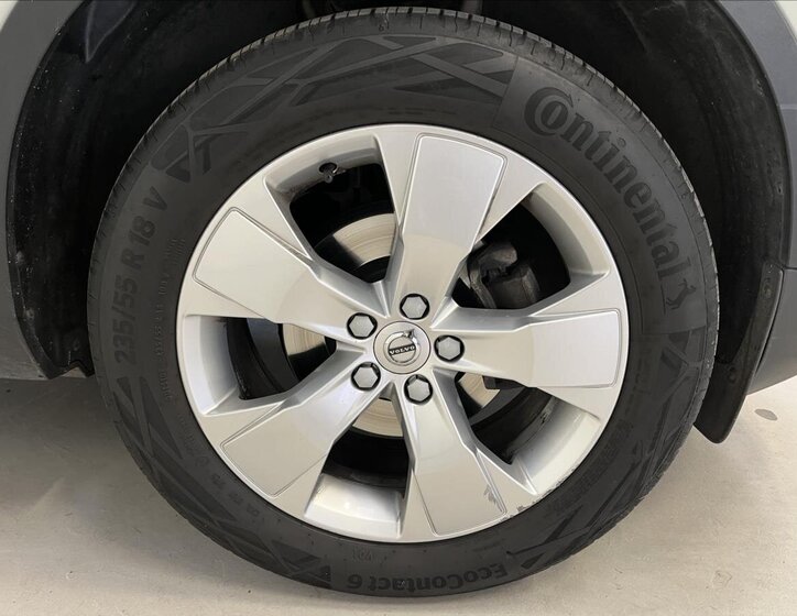 Volvo XC40 SUV 1,5 l 120 kw