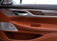 BMW Řada 7 Sedan / Limuzína 6,6 l 430 kw