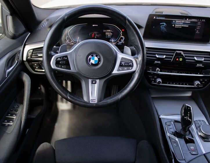BMW Řada 5 Sedan / Limuzína 2,0 l 185 kw