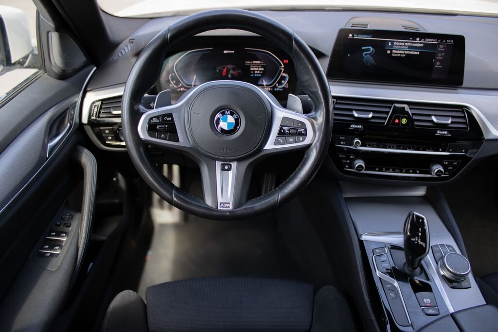 BMW Řada 5 Sedan / Limuzína 2,0 l 185 kw