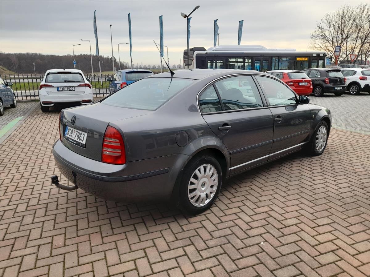 Škoda Superb Sedan / Limuzína 1,9 l 74 kw