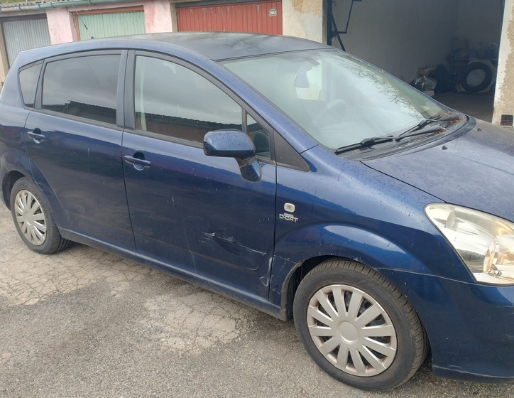 Toyota Corolla Verso 1