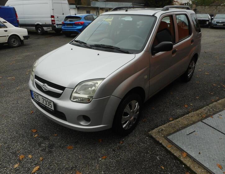 Suzuki Ignis 1