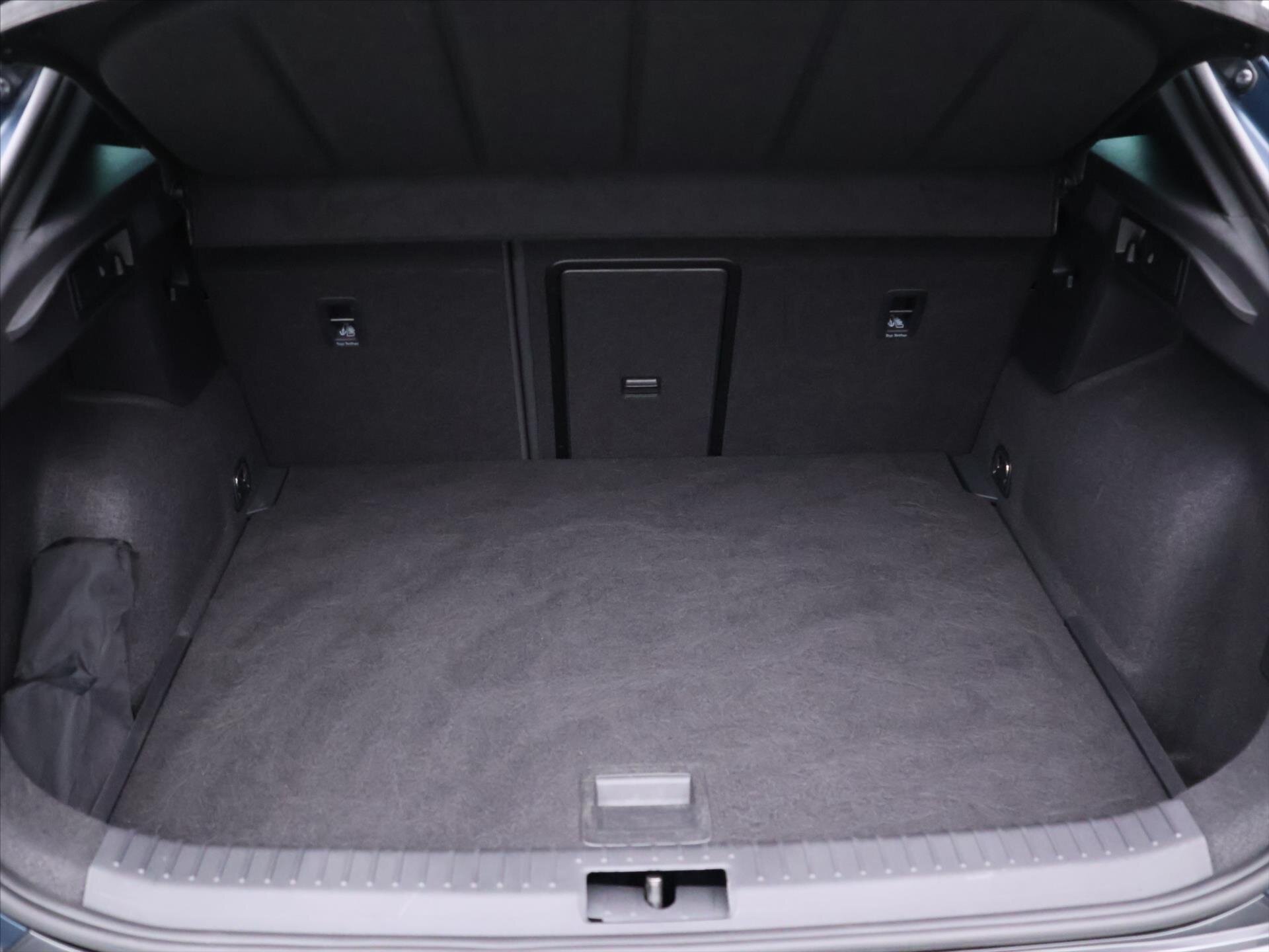 Cupra Formentor SUV / Terénní 2,0 l 228 kw