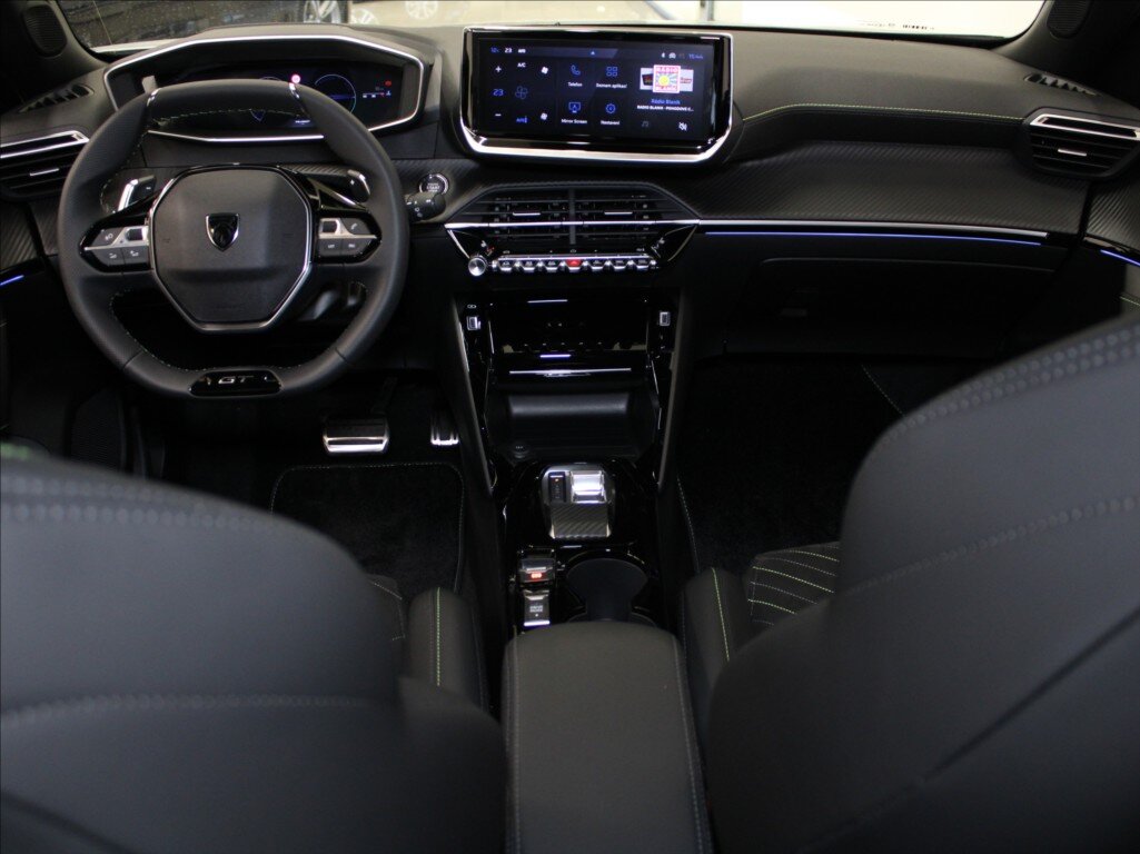 Peugeot 2008 SUV / Terénní 1,2 l 107 kw