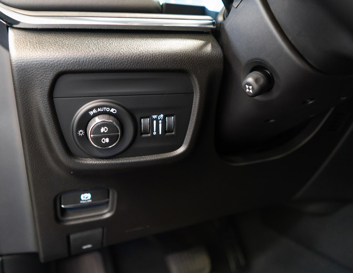 Jeep Grand Cherokee 25