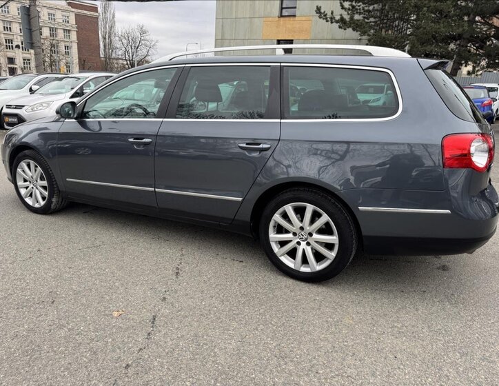 Volkswagen Passat Kombi 2,0 l 103 kw
