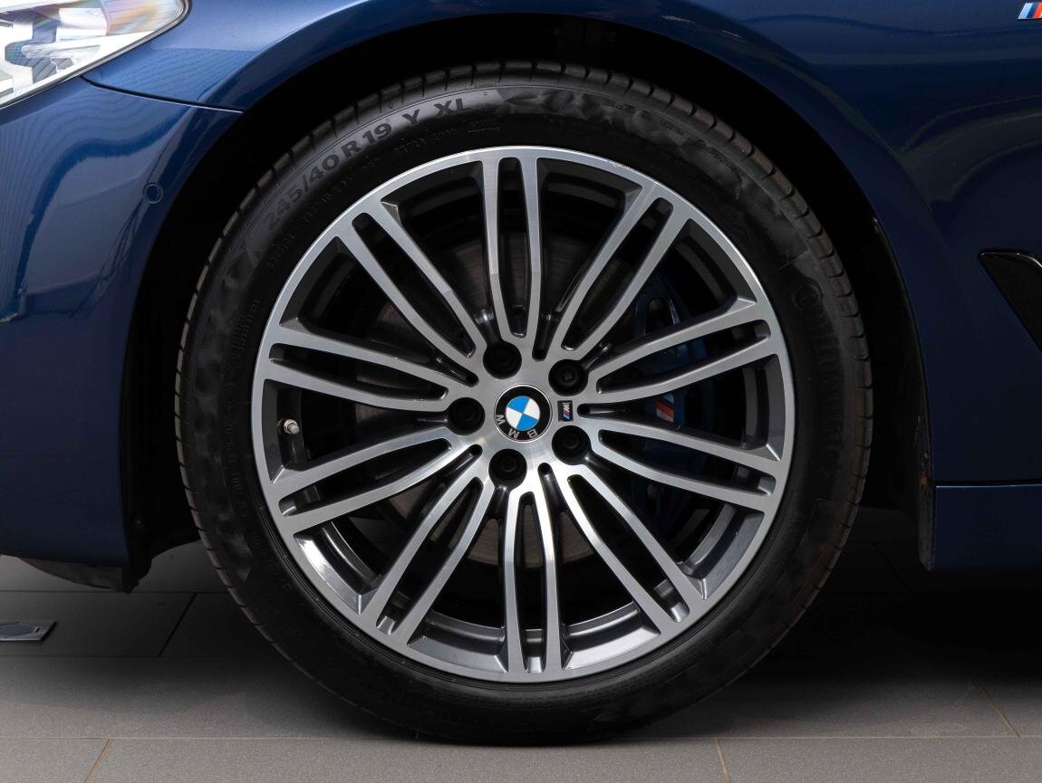 BMW Řada 5 Kombi 3,0 l 195 kw