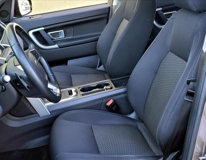 Land Rover Discovery Sport SUV / Terénní 2,0 l 110 kw