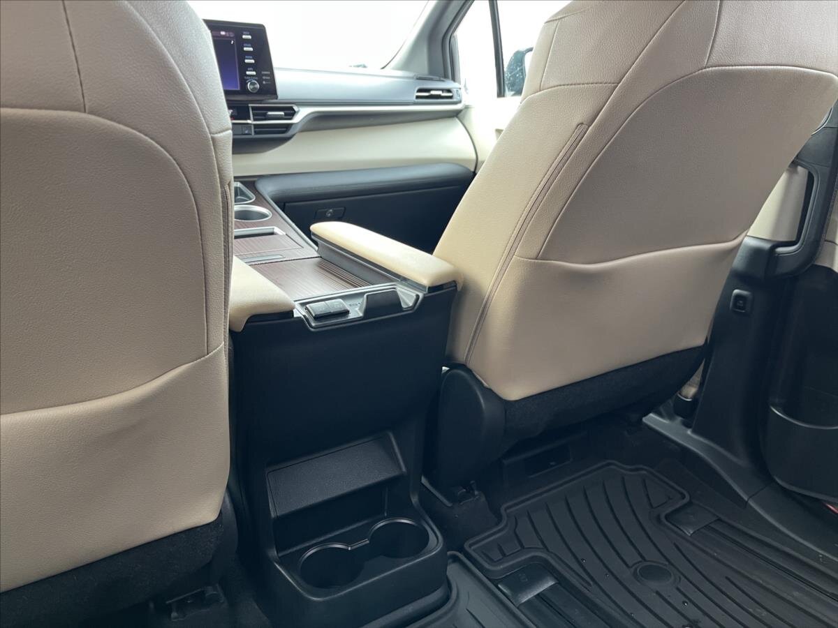 Toyota Sienna MPV 2,5 l 180 kw