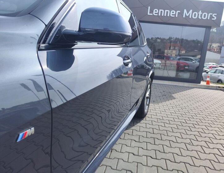 BMW X5 SUV / Terénní 3,0 l 250 kw